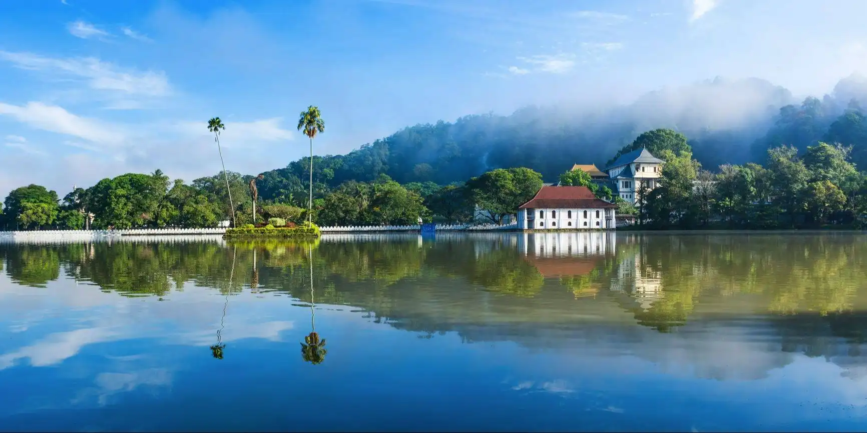 Kandy Lake
